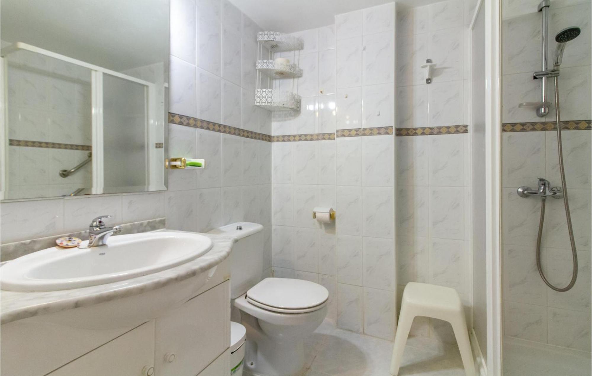 Stunning Apartment In Gandia With Kitchen エクステリア 写真