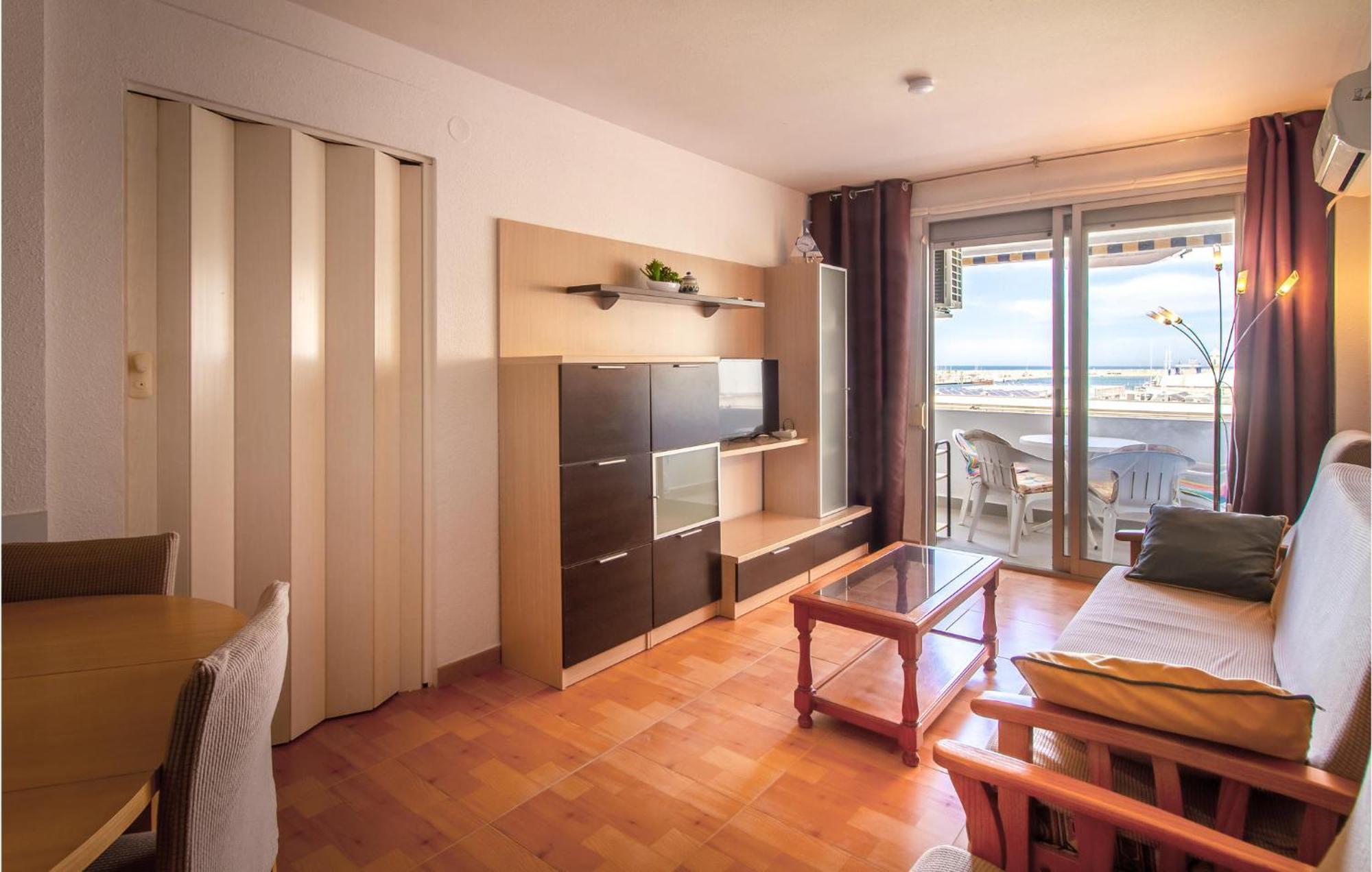 Stunning Apartment In Gandia With Kitchen エクステリア 写真