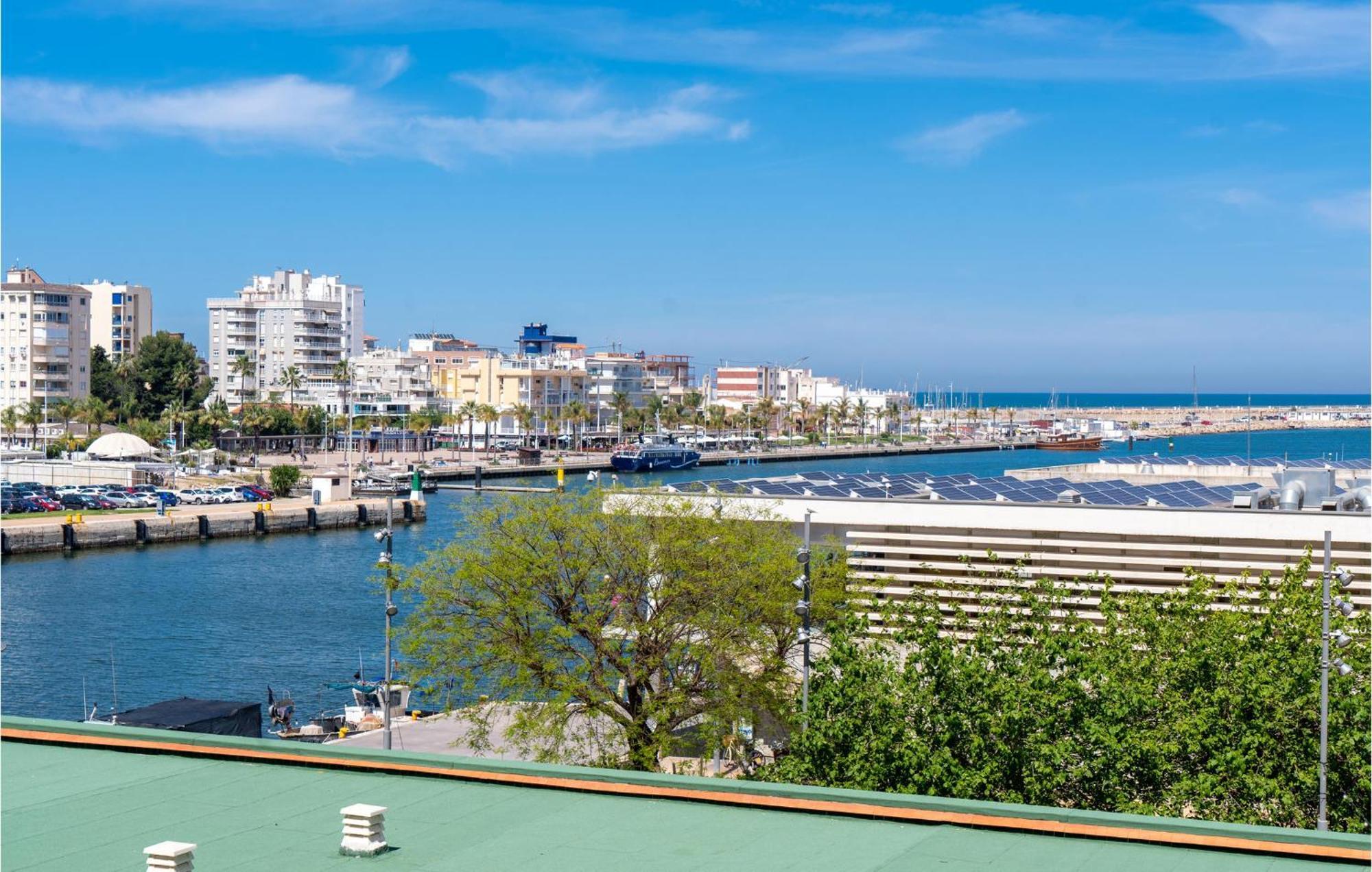 Stunning Apartment In Gandia With Kitchen エクステリア 写真